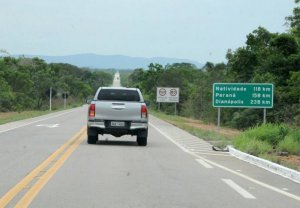 Os 179,07 km das rodovias TO-280 e TO-373, entre Alvorada e Natividade, foram conferidos e entregues oficialmente pelo governador Marcelo Miranda