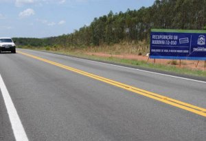 Para a melhoria das condições de transporte em estradas pavimentadas do Tocantins, seis contratos foram assinados para a execução do Crema 1