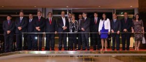 Marcelo Miranda com os demais governadores e a presidente Dilma no jantar dessa segunda-feira
