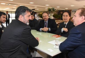 Mauro Carlesse recebeu na terça-feira, 4, representantes do Banco Mundial para discutir o andamento das obras do Crema 2, que prevê a recuperação de mais de 500 Km de rodovias