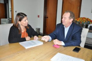 O Governador Mauro Carlesse e a secretária Adriana Aguiar se reuniram na tarde desta quinta-feira, 30