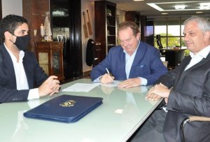 Governador Mauro Carlesse assinou a lei nesta quinta-feira, 14, que institui o Programa de Parcerias e Investimentos do Estado do Tocantins (PPI)