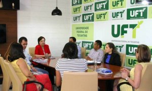 Recebida pela vice-reitora da UFT, Isabel Auler, a reitora Elizângela Glória Cardoso afirmou que o câmpus Palmas da Unitins deve ser inaugurado ainda em 2015