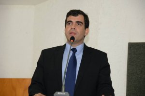 Deputado Ricardo Ayres quer a volta de assitência aos jovens em todos os municípios do Tocantins