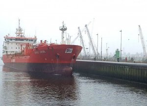 O Porto de Amsterdã é quem operacionaliza grande parte das hidrovias fluviais na Europa