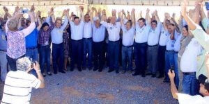 Reuinião dos 21 prefeitos do Consórcio Intermunicipal de Saneamento Básico do Nordeste Goiano