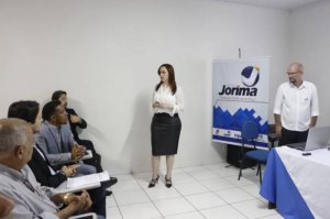 Superintendentede Parcerias Público-Privadas do Estado do Piauí, Viviane Moura Bezerra, compartilha experiências de sucesso em encontro técnico