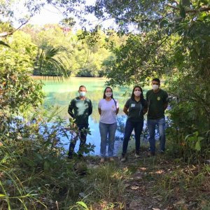 Equipe do Naturatins vistoria lagoa natural na região das Serras Gerais